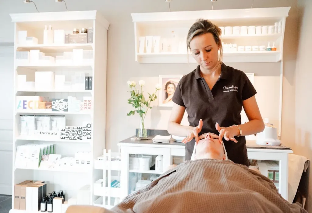 Beauty & skin clinic Beautique schoonheidsinstituut/huidverbetering Stefanie Verlinden