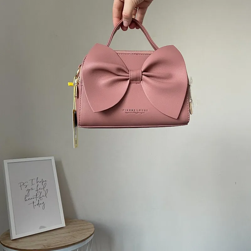 Blush Bar