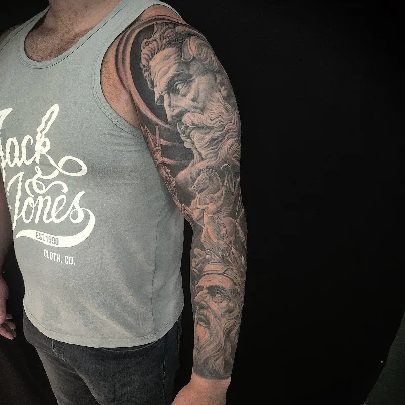 Bruskull tattoo family