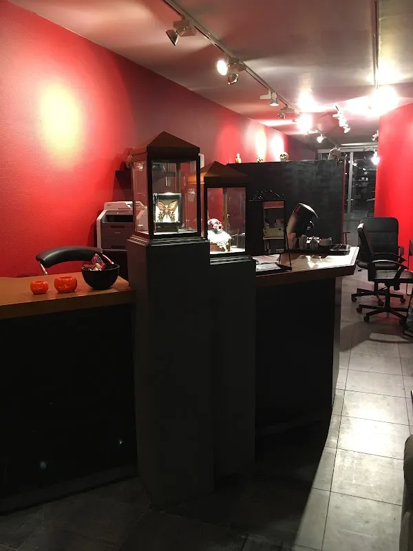 Inksideout Tattoo & piercing