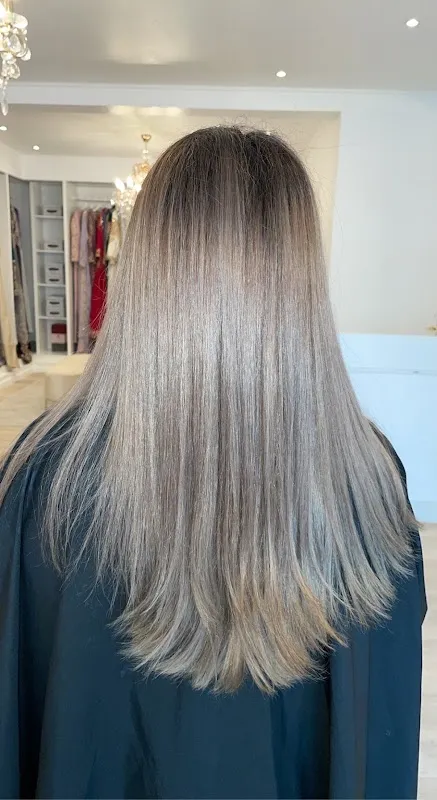 LA STYLISTE