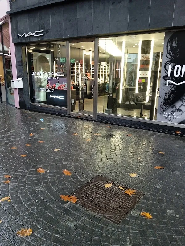 M.A.C Pro Store Antwerpen