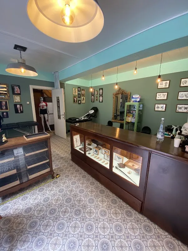 Moonshine Tattoo Parlour