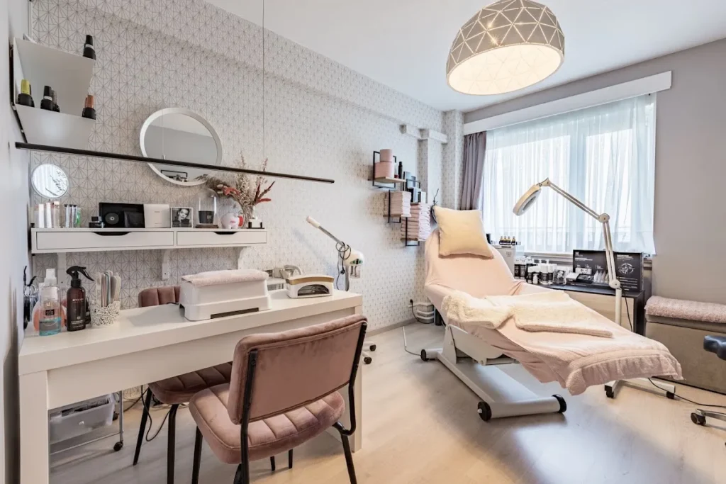 Moreens Beauty Bar