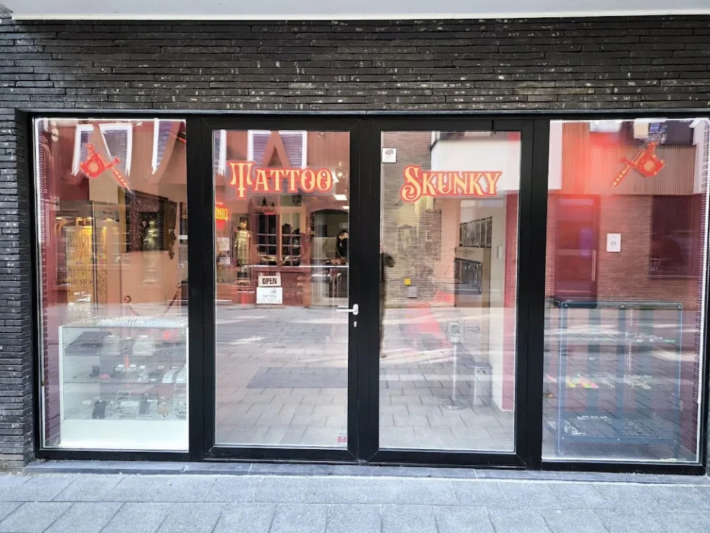Skunky Tattoo Studio