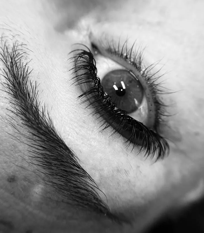 Symphonie’s Beauty Studio wimperextensions