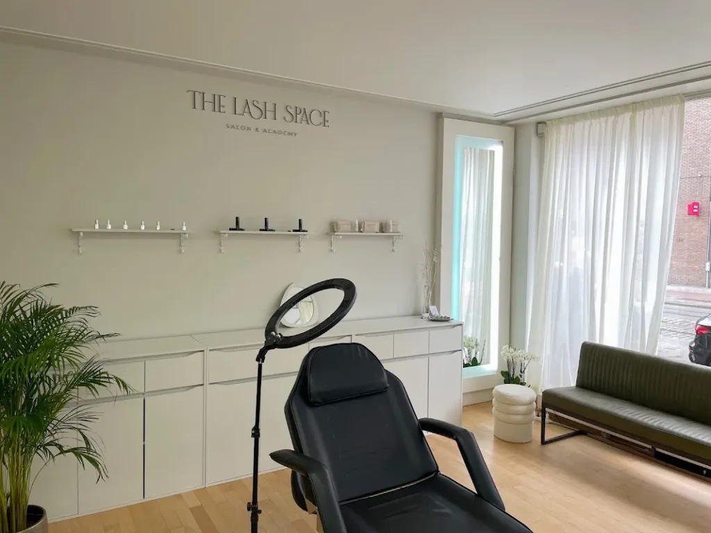 The Lash Space
