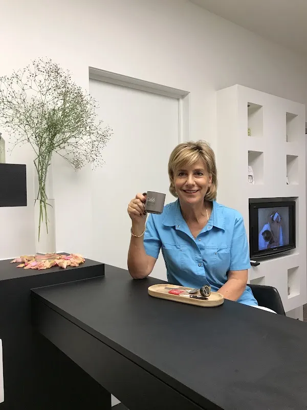 Vandamme Ann / 35 years Beauty expertise