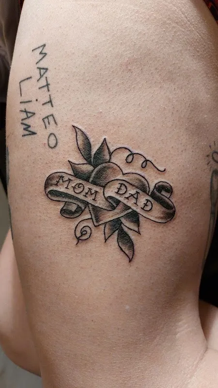 White Wolves Tattoo Studio